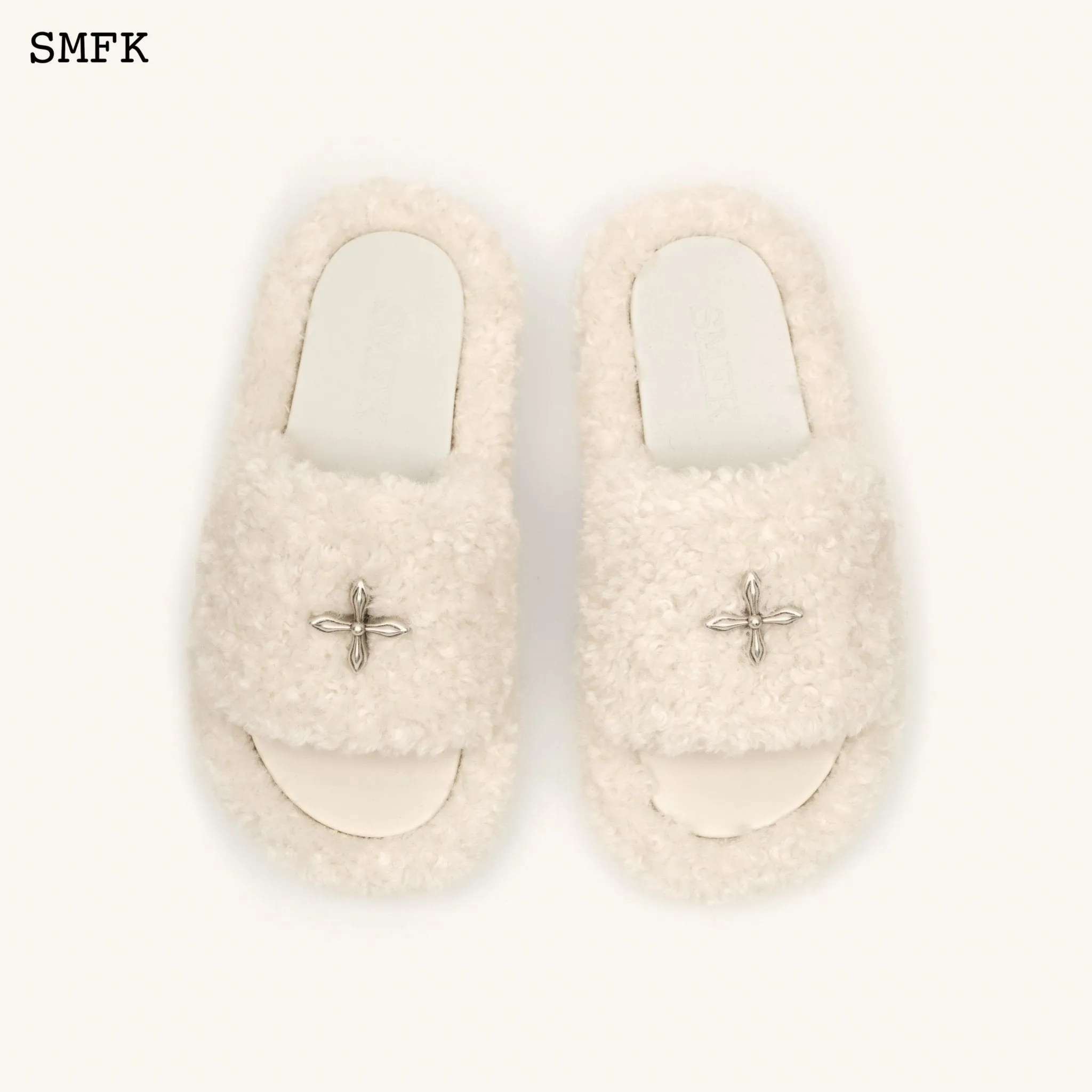 Compass White Velvet Furry Slipper